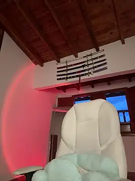 Ale_Lewis 现场XXX聊天