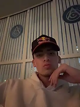 MateoMitchell's Webcam Show