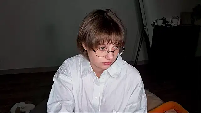 ExitedTroth's Live XXX Chat