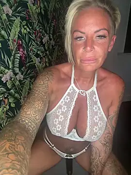 Big-Tits696969 라이브 XXX 채팅