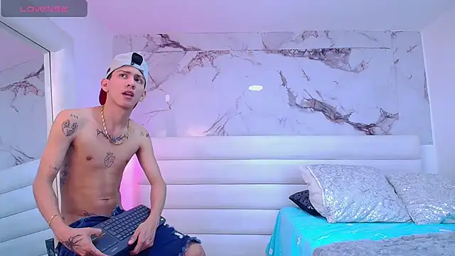 Marcus_and_Tony Show Webcam