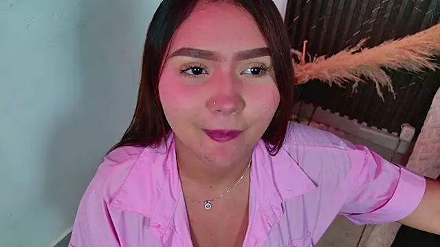 Sara_rosee_e élő XXX-chatje