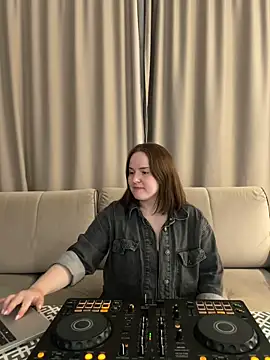 Joan_Taylor1 Live XXX-Chat