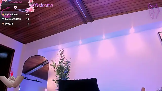 victoria_mooree live XXX chat