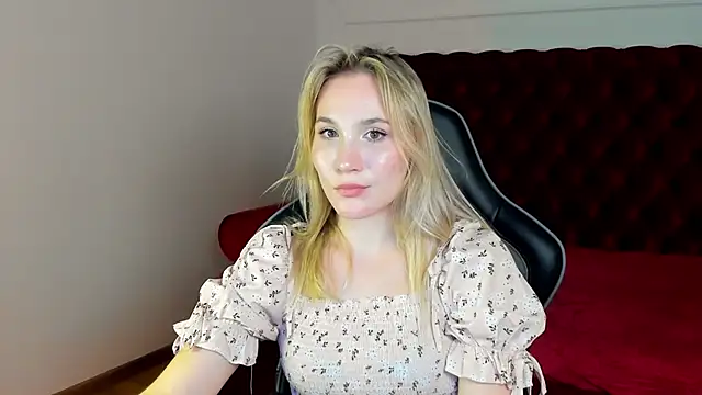 ElaraVoltage Chat XXX live