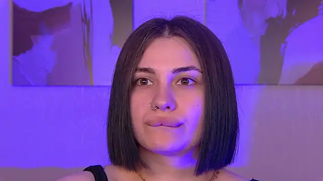 Chat XXX en directo de AdrianaToress