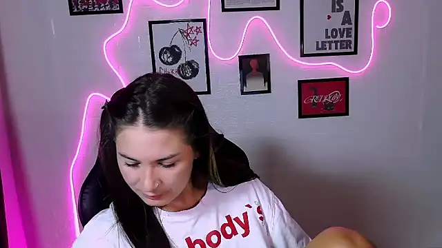 AlisaFrost's Live XXX Chat