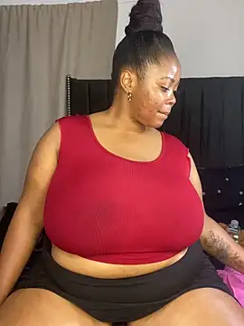 LunaCovenn Chat XXX live
