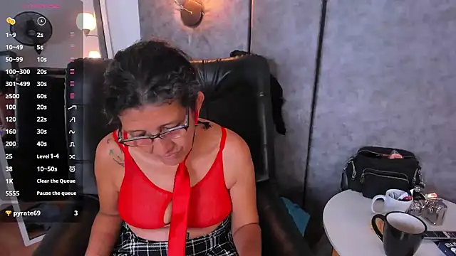 Keyla_Milf 网络视讯表演