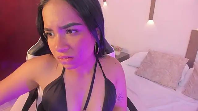 carla_smellie's Live XXX Chat