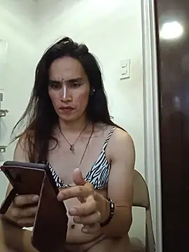HornyKerujieTrans Adlı Modelin Web Kamerası Şovu