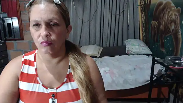 Chat XXX ao vivo de MOTHER_AND_SON09
