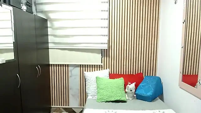 Chatroom XXX en direct de camilavargas_