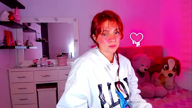Vannessa__Shy élő XXX-chatje
