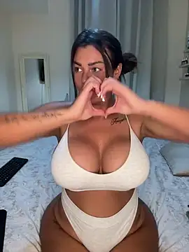 ultimate_PAWG Adlı Modelin Canlı XXX Sohbeti