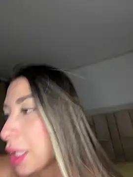 XXX chat uživo modela Julie_Rosse