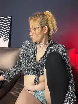 Chat XXX en directo de EvangelineLove_