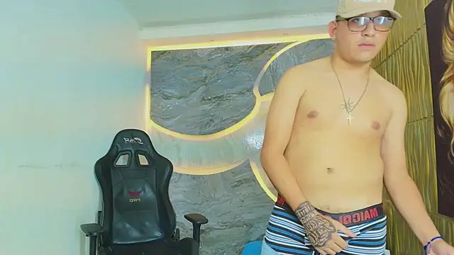 Drake_King19 élő XXX-chatje