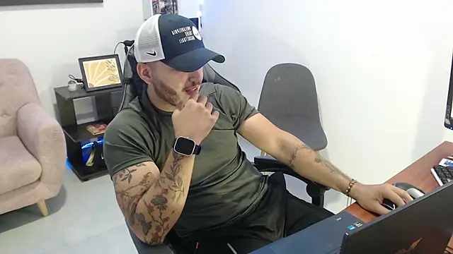 Thiago_420's Live XXX Chat
