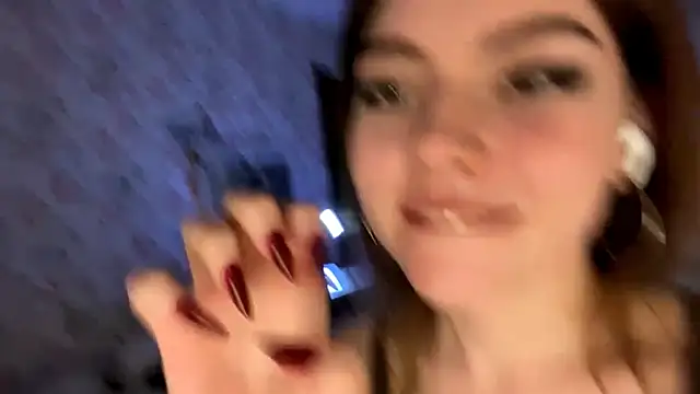 MollyAdersons live XXX chat