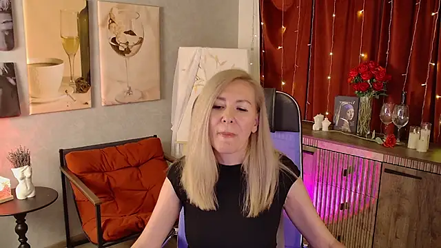 Онлайн чат XXX DonnaSmitth