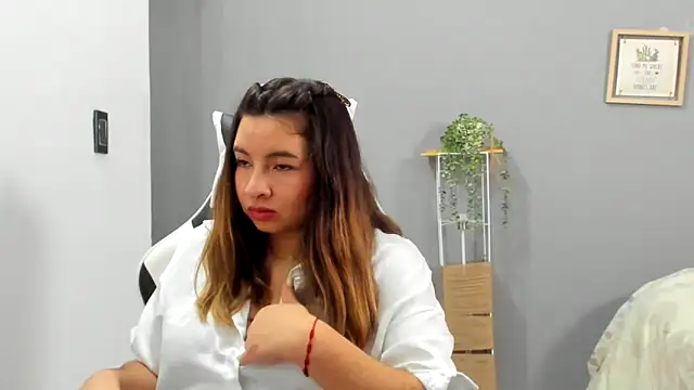 __Emma__11__Lecat_ Chat XXX in diretta