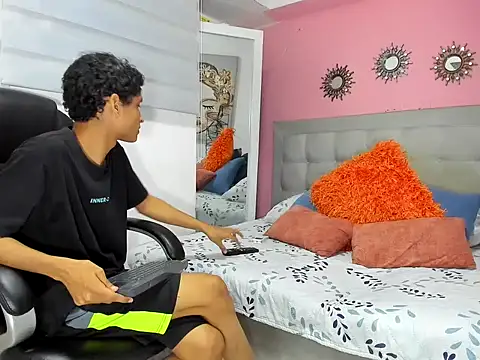 Xavier-Foxn Live XXX chat