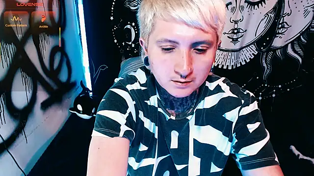 Marieblueeyes' Webcam Show