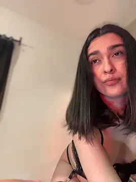 MiahWindsor 即時 XXX 聊天