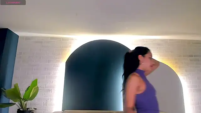 AmaliaCrus' Live XXX Chat