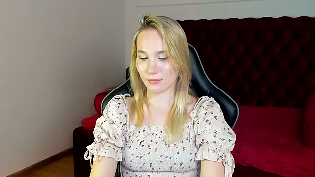 ElaraVoltage – Naživo XXX chat