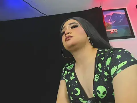 naughty_trans_dolls: διαδικτυακό σόου στην κάμερα