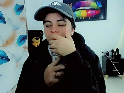 Maddi_ivanova2026n Webbikameraesitys