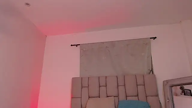 lily_rose1: онлайн-секс-чат