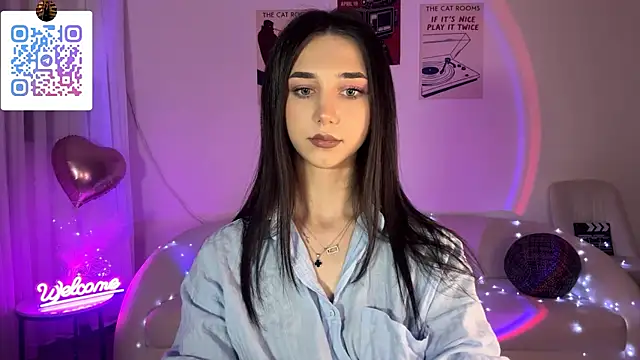 LinaMour élő XXX-chatje