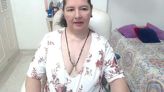 leonela_69 Live XXX Chat