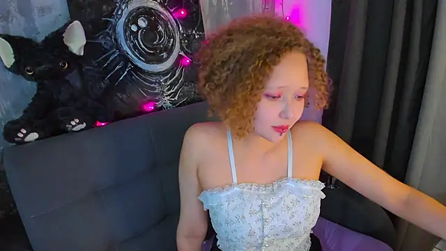 Senya_Sol's Live XXX Chat