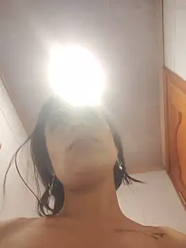 Astrid-- Live XXX-chat