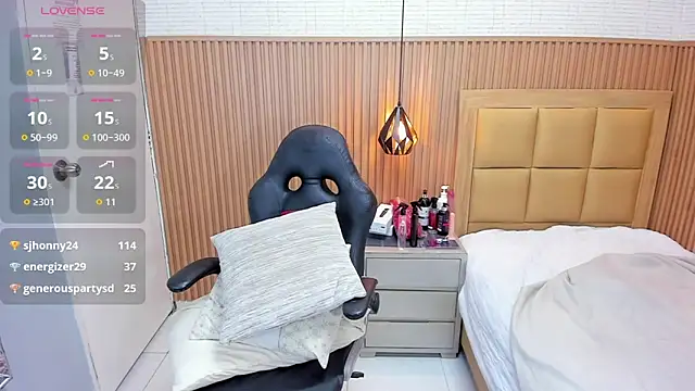 KORINASANTOS Live XXX Chat