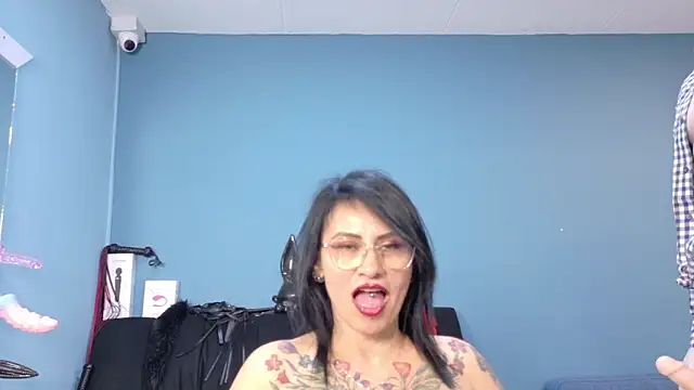 دردشة DonnaJoness الجنسية المباشرة