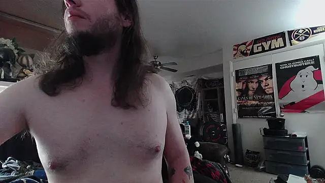 biggerisbetter12 élő XXX-chatje