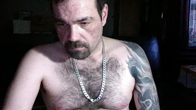 KinkyTOMan: διαδικτυακό σόου στην κάμερα