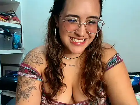 Karol_naughty 现场XXX聊天