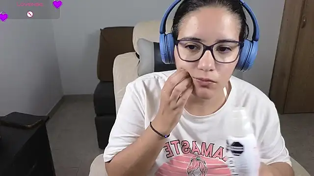 Chat +18 de blue__moon_ ao vivo