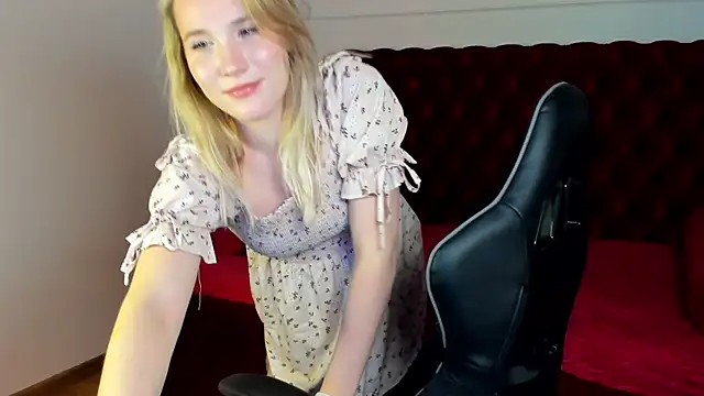 Živý XXX chat ElaraVoltage