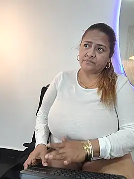 MonzerratBoyer's Live XXX Chat