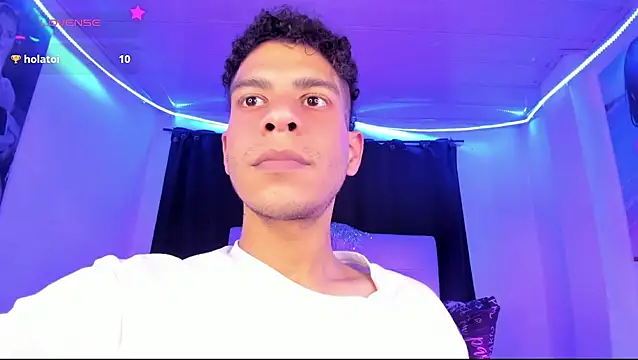 Chat +18 de Ethan_Boyy ao vivo