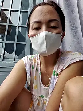 Baby-loveass69 网络视讯表演