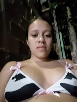 Chat XXX en directo de lachiki_plus