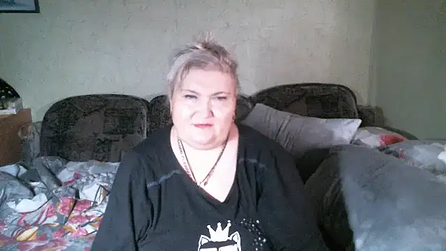 Lana555: онлайн-секс-чат